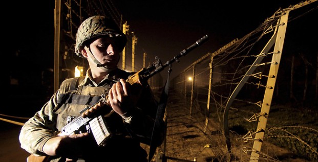 Indian-Army-at-Border-in-Night