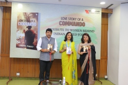 love story of a commando Mp manoj tiwari hd picture martyr wives veer naris book launch venue indian international center new delhi invitaion card military fiction westland books amazon company publishing publishers menu amrita bhbinder g chintamani captain dharmveer singh swapnil pandey romance bestseller 2019 book indian author indian female author army personnel Army CHief Wife Mrs Madhulika Rawat AWWA president at a book launch party