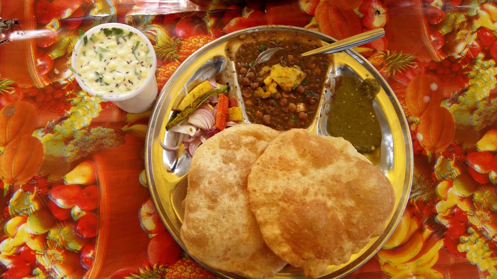 chole bhature most famous street food in india popular dish kachori samosa jalebi eat hungry order near me spices pulses vendor restaurant dhaba style spicy tangy chole